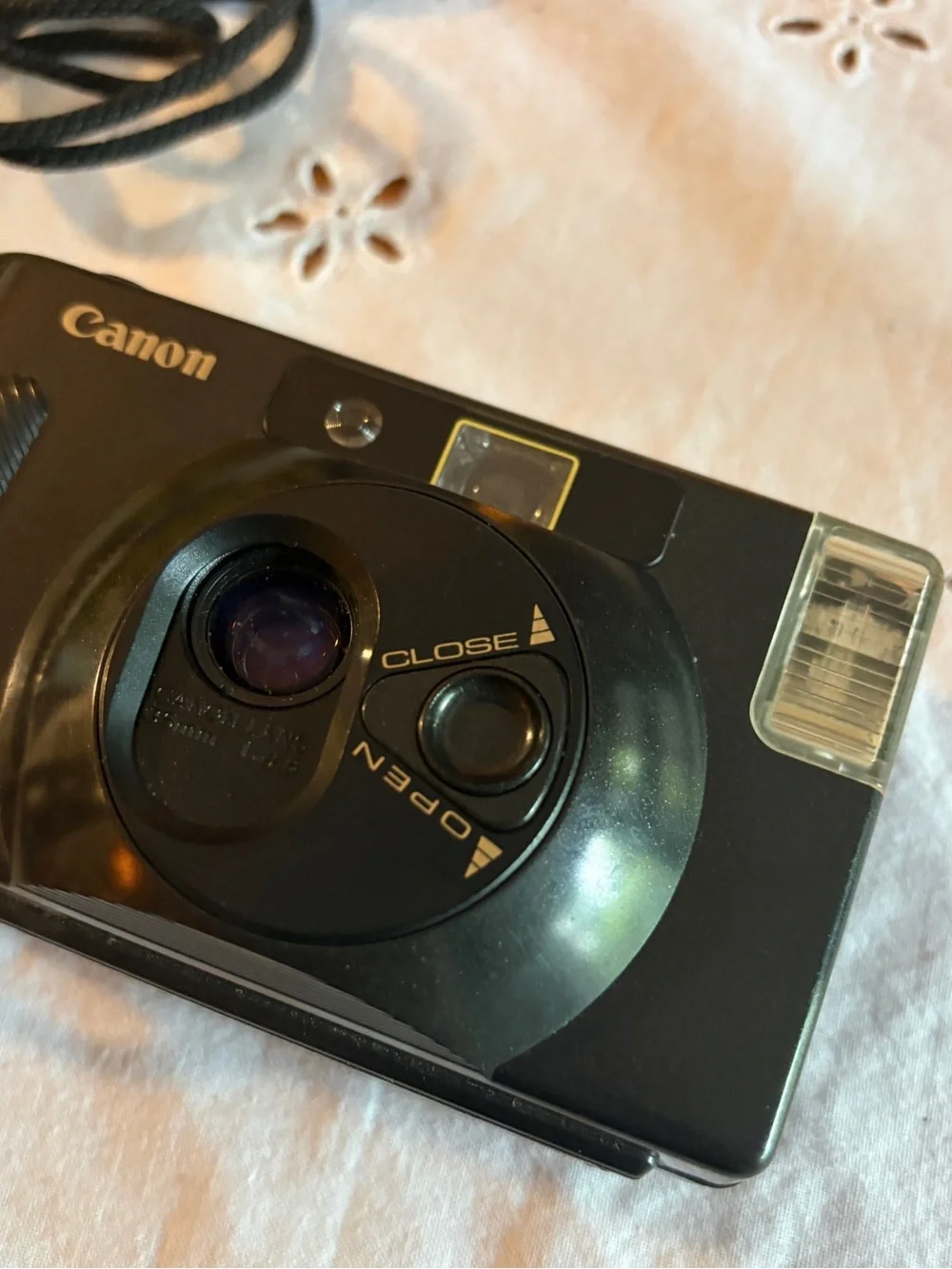 Canon Snappy S, vintage point-and-shoot camera 1985